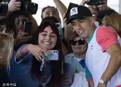 九游娱乐-乌拉圭前锋苏亚雷斯加盟阿根廷豪门了吗